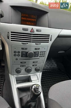 Универсал Opel Astra 2009 в 