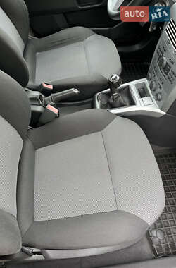 Универсал Opel Astra 2009 в 