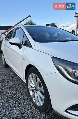 Универсал Opel Astra 2017 в 