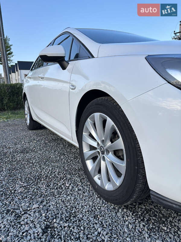 Універсал Opel Astra 2017 в Умані