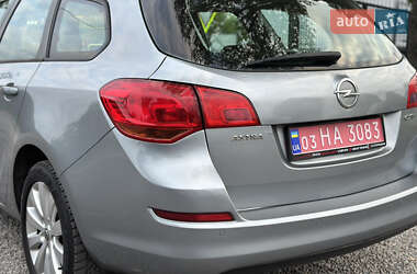 Універсал Opel Astra 2010 в 