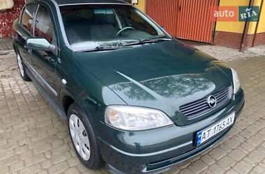 Седан Opel Astra 2002 в Кутах