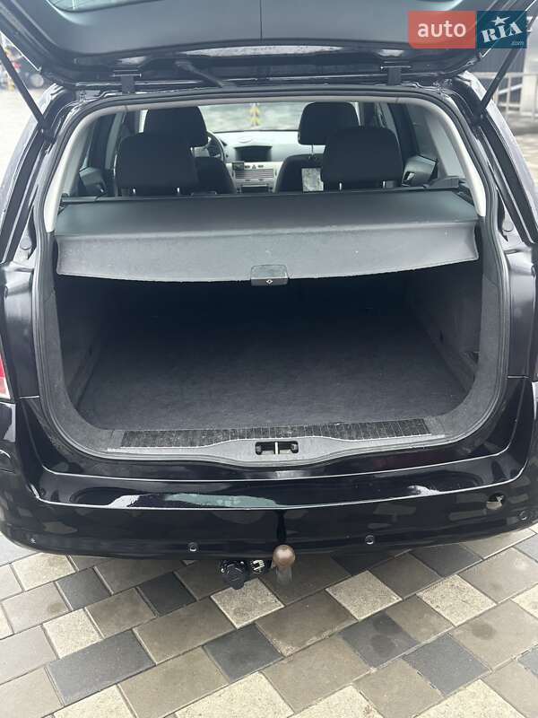 Універсал Opel Astra 2008 в Полтаві