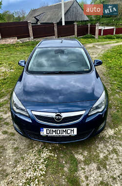 Opel Astra 2011 Opel Astra 2011