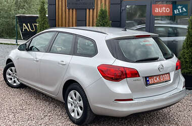 Универсал Opel Astra 2015 в 