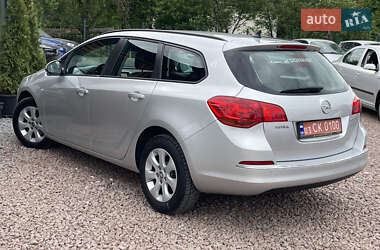 Универсал Opel Astra 2015 в 