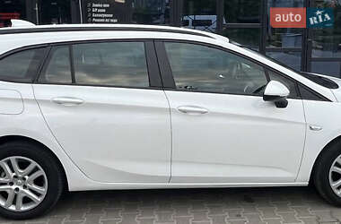 Универсал Opel Astra 2018 в 