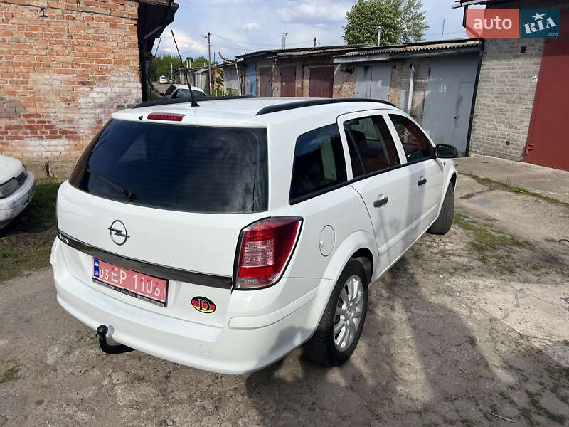 Универсал Opel Astra 2010 в Нежине