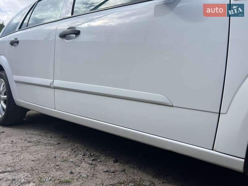 Универсал Opel Astra 2010 в Нежине