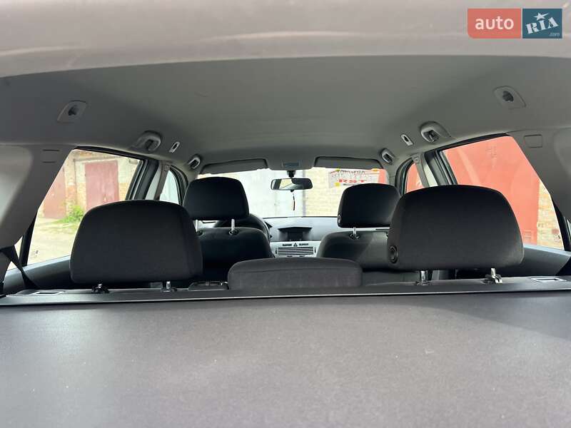 Универсал Opel Astra 2010 в Нежине