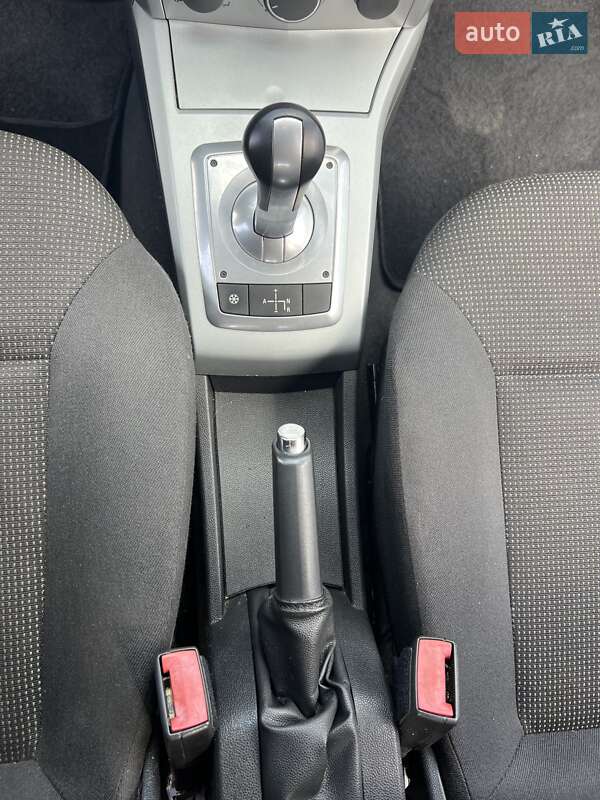 Универсал Opel Astra 2010 в Нежине
