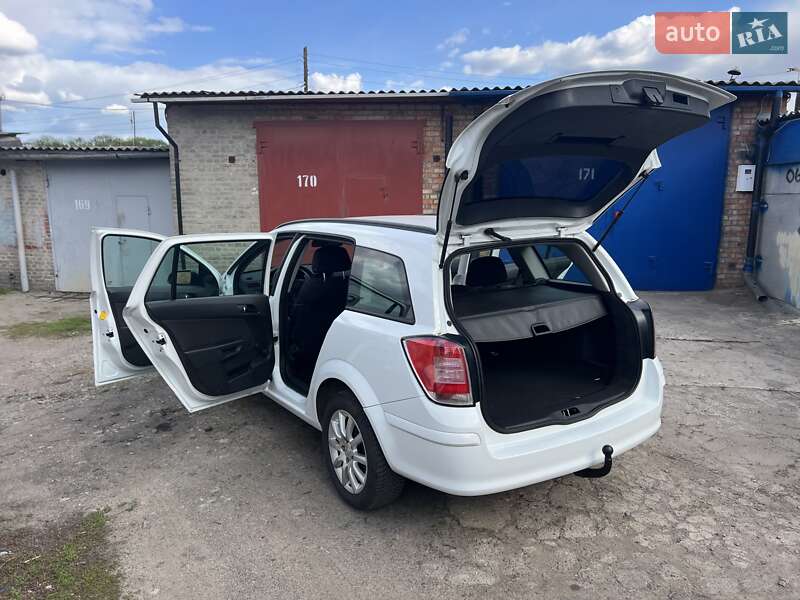 Универсал Opel Astra 2010 в Нежине