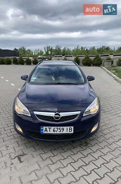 Універсал Opel Astra 2011 в 