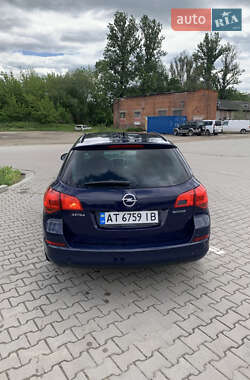 Універсал Opel Astra 2011 в 