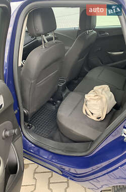 Універсал Opel Astra 2011 в 