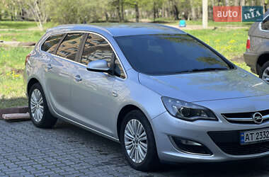 Универсал Opel Astra 2013 в Ивано-Франковске Универсал Opel Astra 2013 в Ивано-Франковске