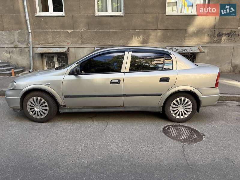 Седан Opel Astra 2007 в Киеве