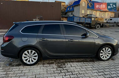 Універсал Opel Astra 2012 в 