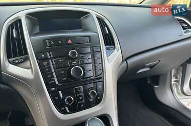 Хэтчбек Opel Astra 2010 в 