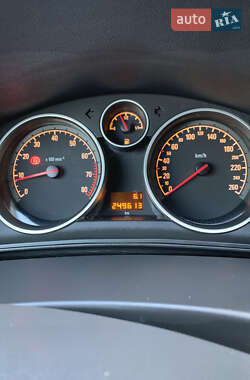 Универсал Opel Astra 2009 в 