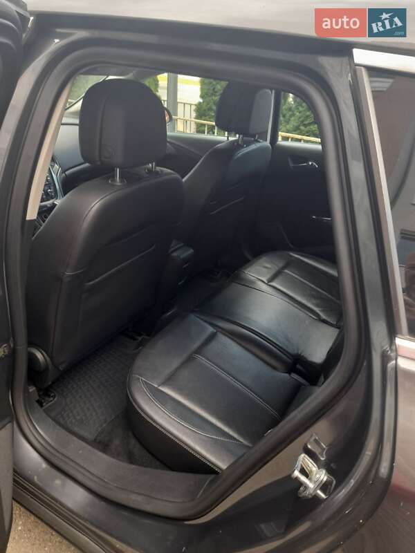 Универсал Opel Astra 2011 в Киеве