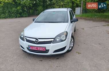 Універсал Opel Astra 2010 в 