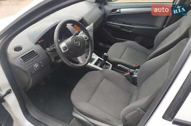 Універсал Opel Astra 2010 в 