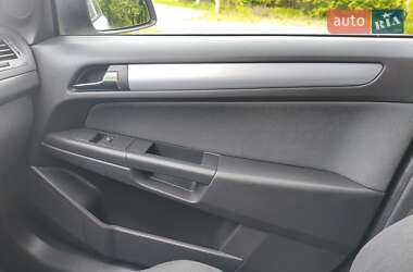 Універсал Opel Astra 2010 в 