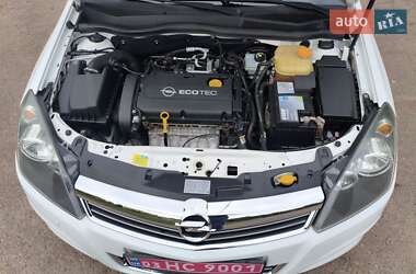 Універсал Opel Astra 2010 в 