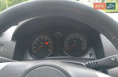 Універсал Opel Astra 2010 в 