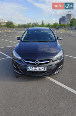 Универсал Opel Astra 2014 в Киеве