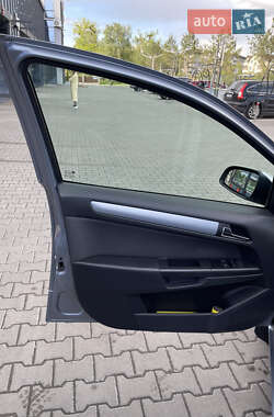 Універсал Opel Astra 2005 в 