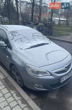 Универсал Opel Astra 2011 в 