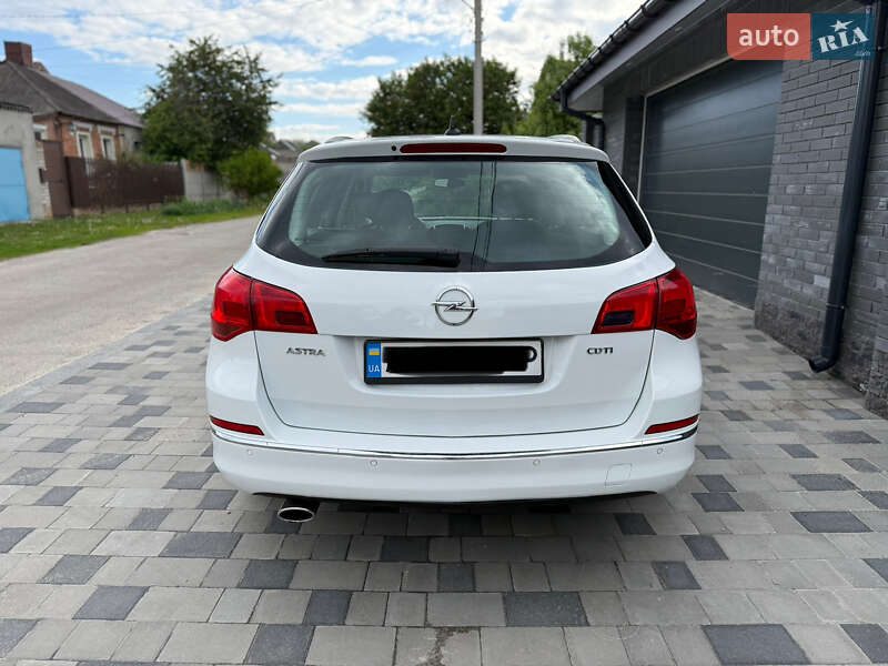 Универсал Opel Astra 2014 в Харькове