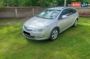 Opel Astra 2011 Opel Astra 2011