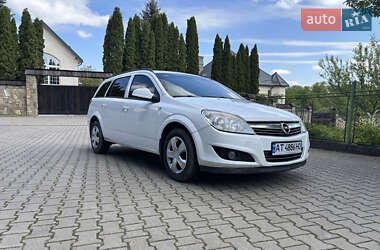 Opel Astra 2010 Opel Astra 2010