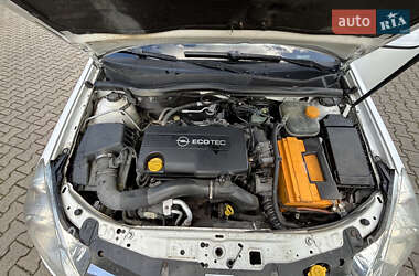 Универсал Opel Astra 2010 в 