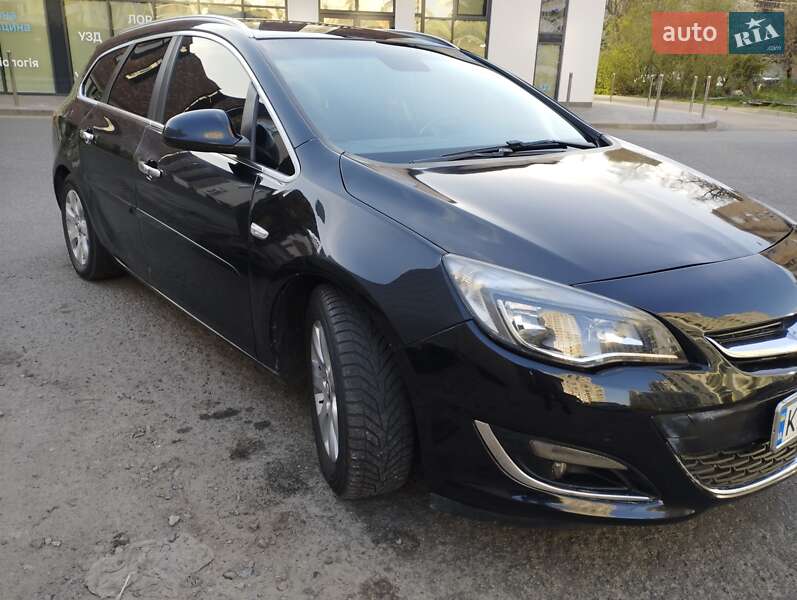 Універсал Opel Astra 2013 в Києві
