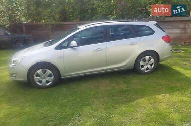 Универсал Opel Astra 2011 в 