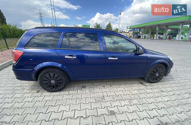 Универсал Opel Astra 2010 в 