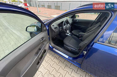 Универсал Opel Astra 2010 в 