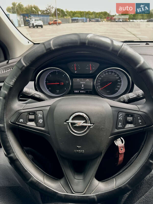 Универсал Opel Astra 2017 в Днепре