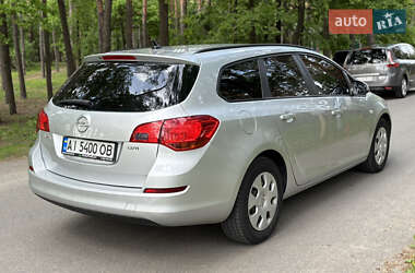 Универсал Opel Astra 2012 в 