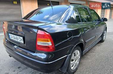 Седан Opel Astra 2008 в 