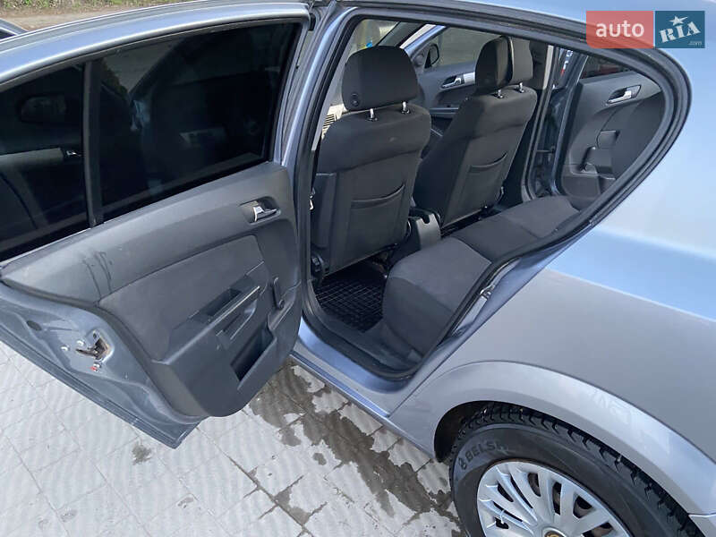 Хэтчбек Opel Astra 2008 в Тернополе