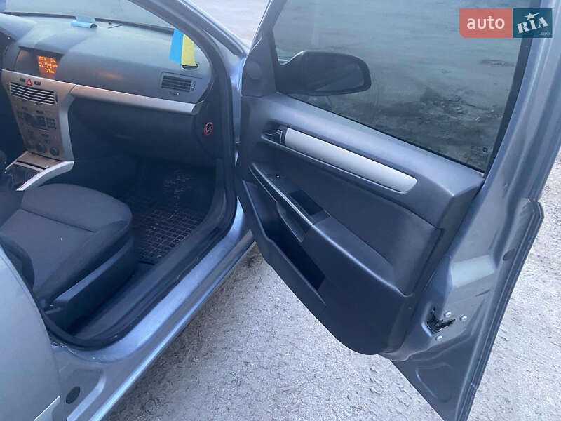 Хэтчбек Opel Astra 2008 в Тернополе