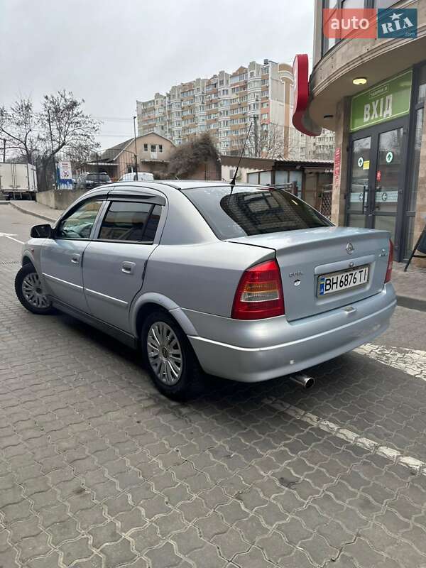 Седан Opel Astra 2004 в Одесі