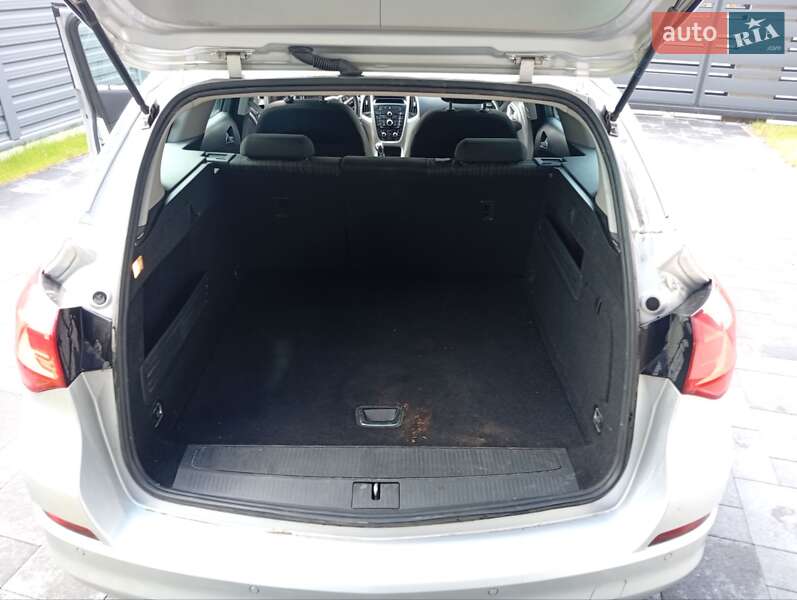 Універсал Opel Astra 2012 в Ковелі