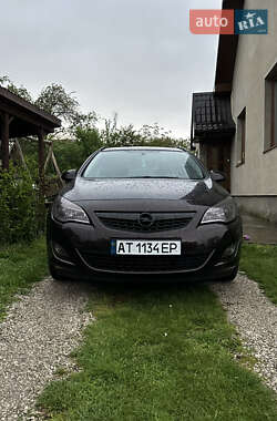 Opel Astra 2011 Opel Astra 2011
