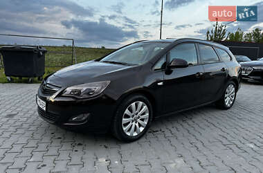 Универсал Opel Astra 2011 в 